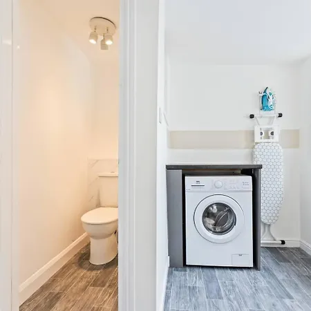 ゲストハウス #3 - Location - Private Ensuite, Smart Tv, Fast Wifi By Yoko レッドカー